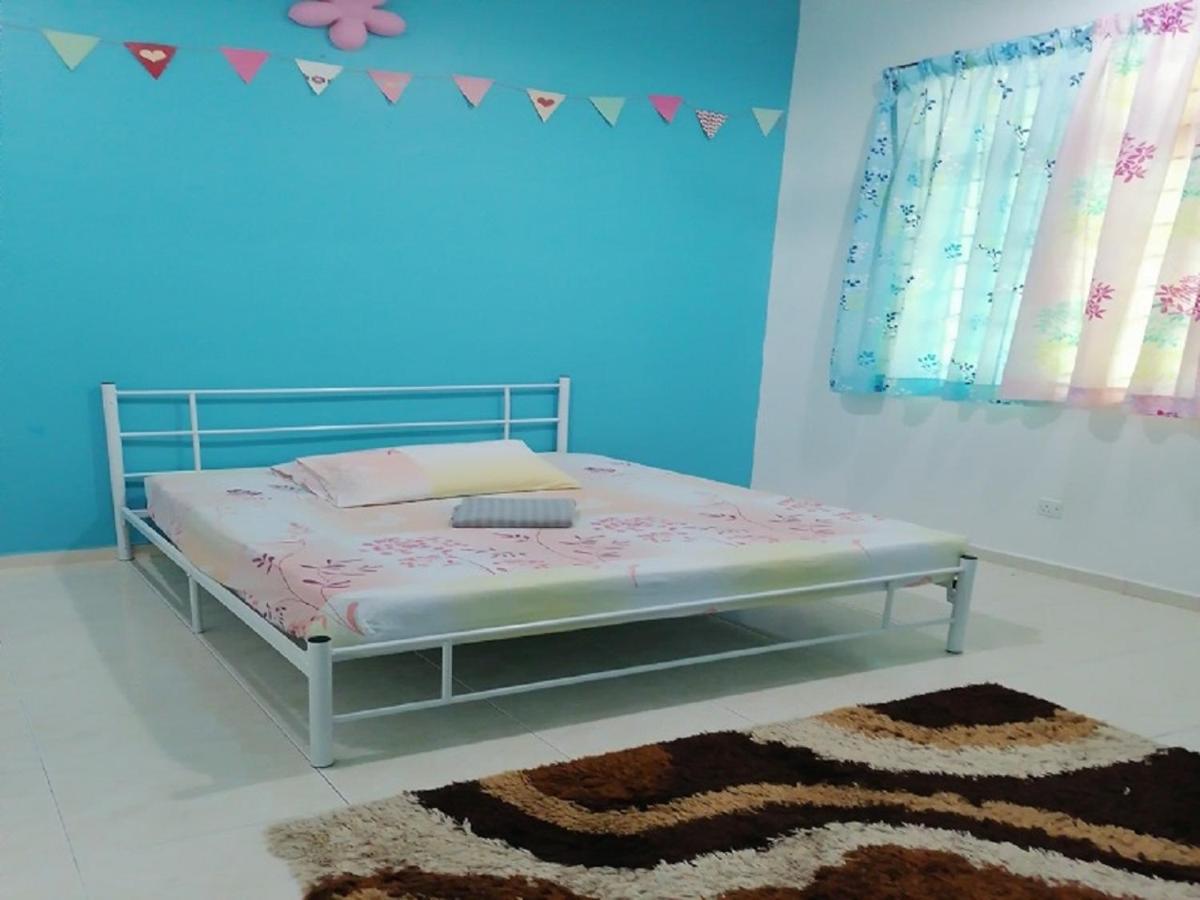 Bukit Baru Homestay Malacca Exterior foto
