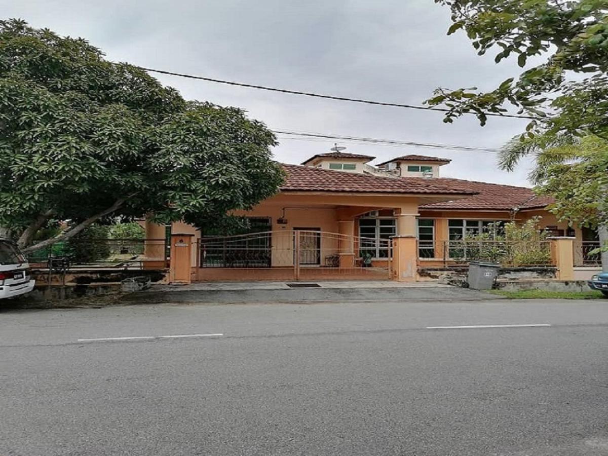 Bukit Baru Homestay Malacca Exterior foto